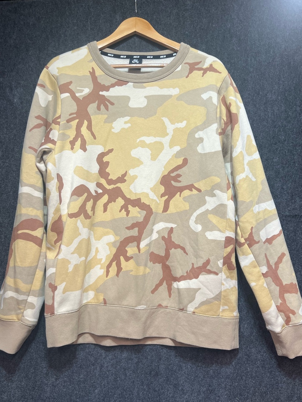 Nike SB Icon Desert Camo Crewneck Mens Size L